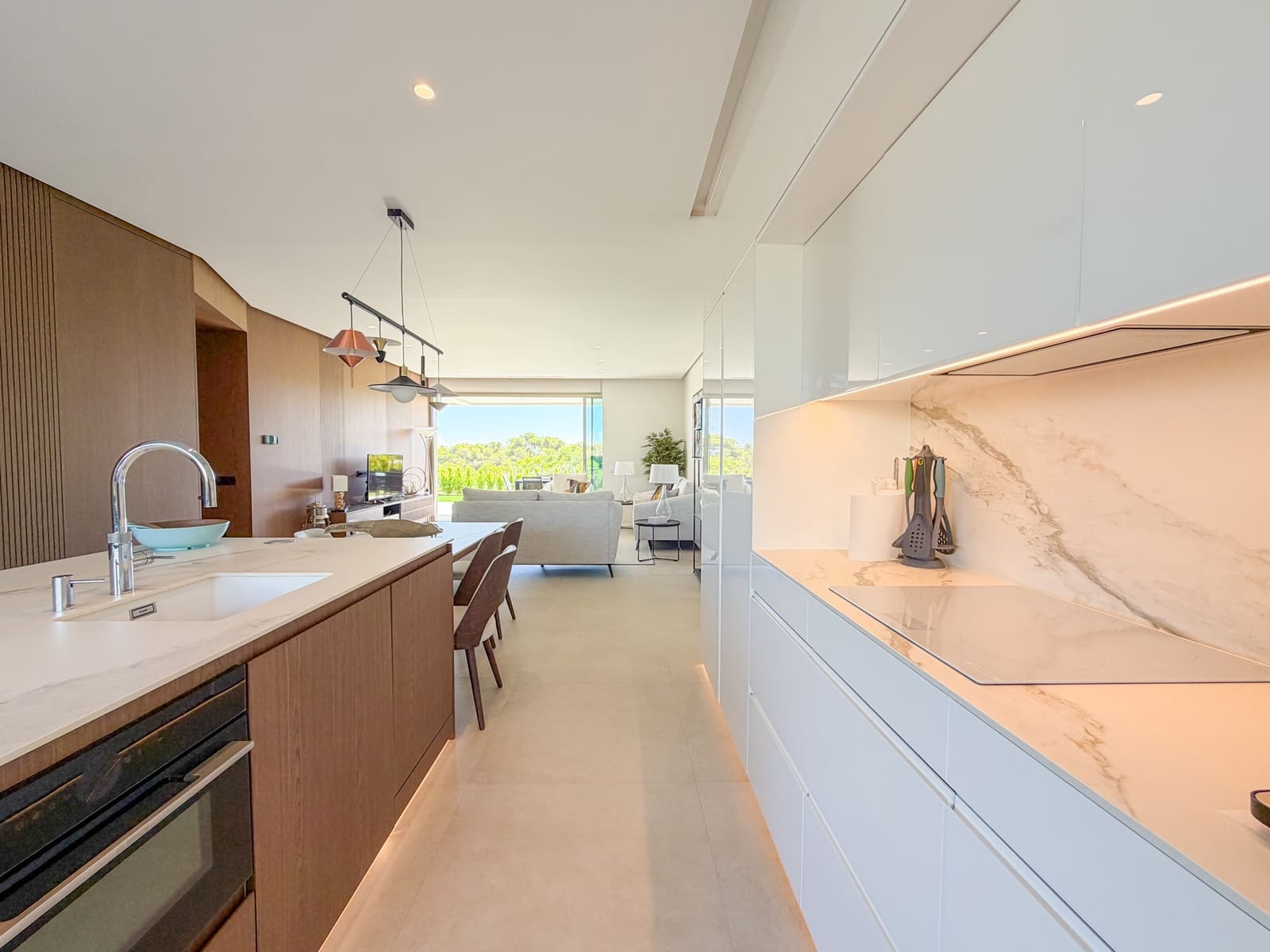 Apartamento de 3 habitaciones en Las Colinas Golf en venta con piscina garaje - 795.000 € (Ref: 10183416)