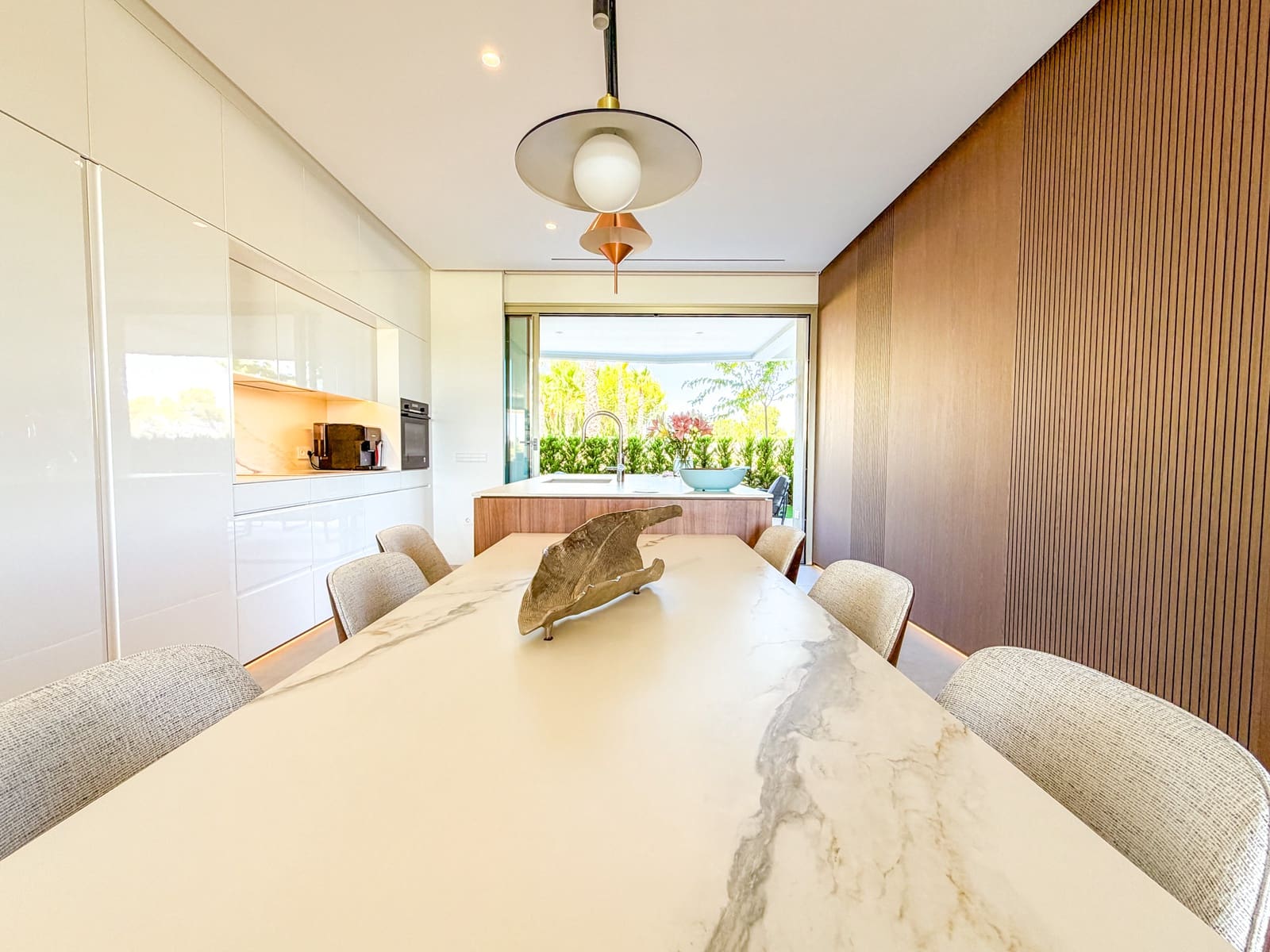 Apartamento de 3 habitaciones en Las Colinas Golf en venta con piscina garaje - 795.000 € (Ref: 10183416)