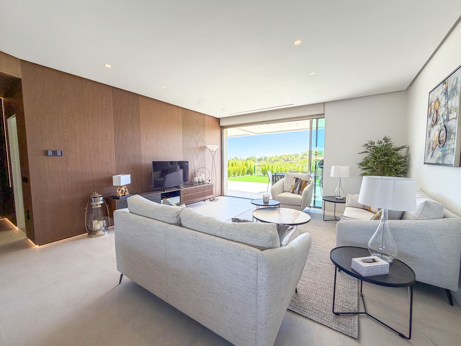 Apartamento de 3 habitaciones en Las Colinas Golf en venta con piscina garaje - 795.000 € (Ref: 10183416)