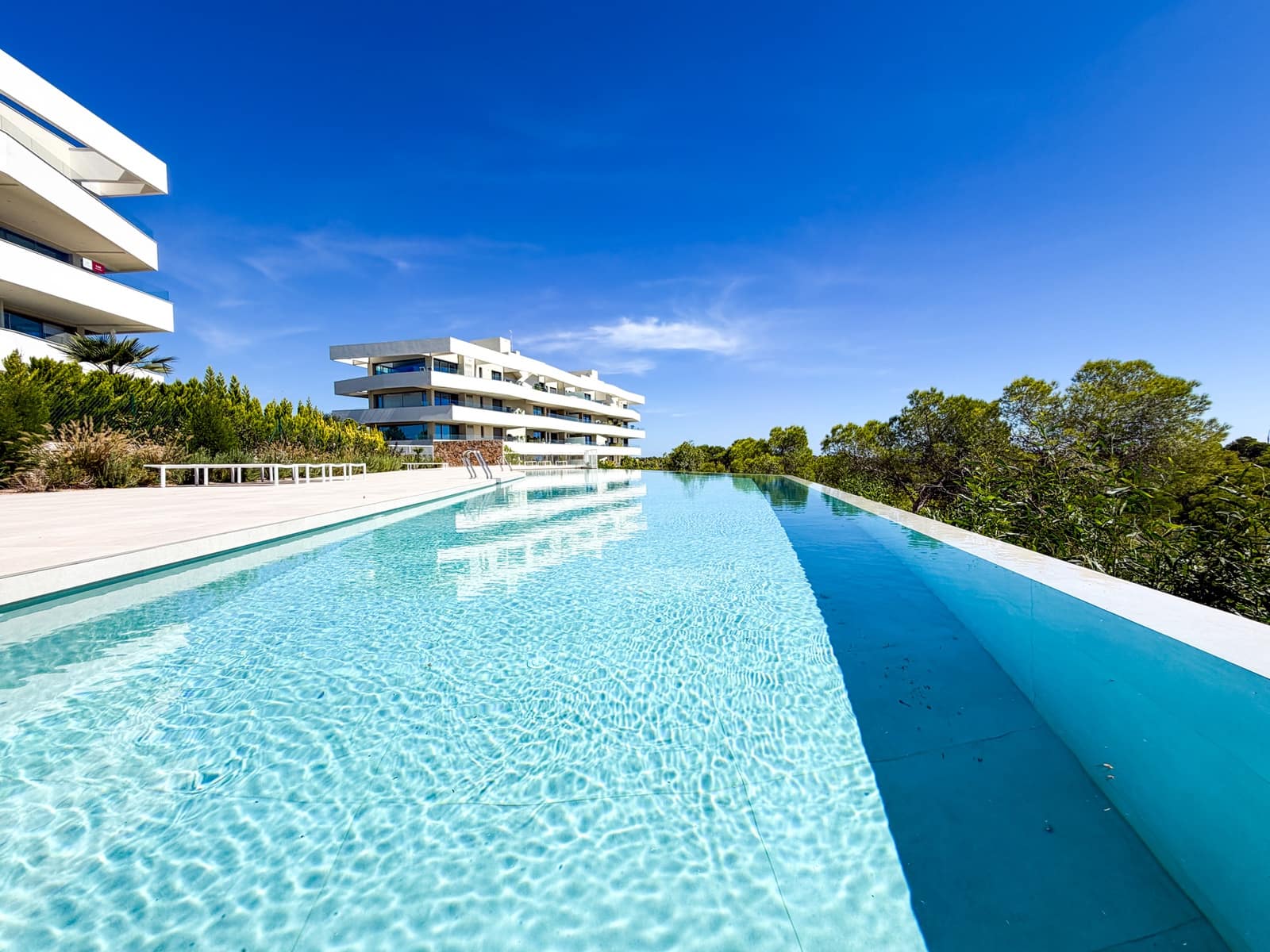 Apartamento de 3 habitaciones en Las Colinas Golf en venta con piscina garaje - 795.000 € (Ref: 10183416)