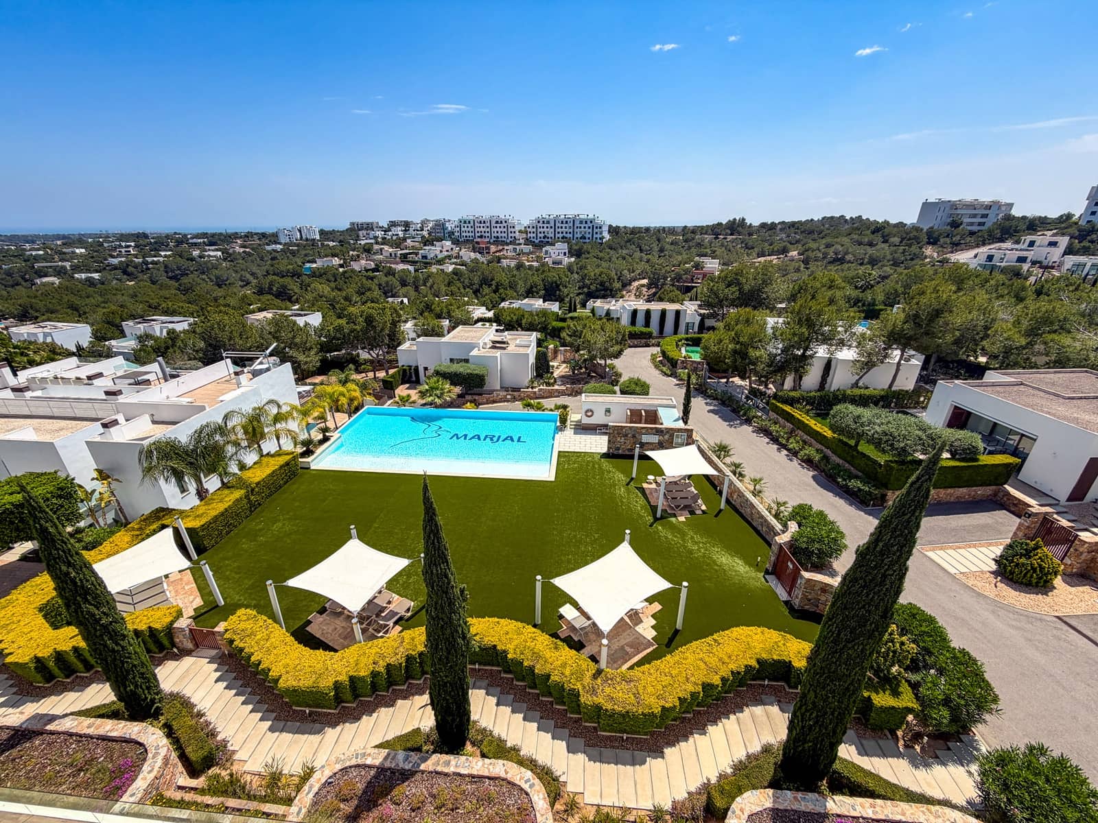 3 bedroom Penthouse for sale in Las Colinas Golf with pool garage - € 595,000 (Ref: 10183417)