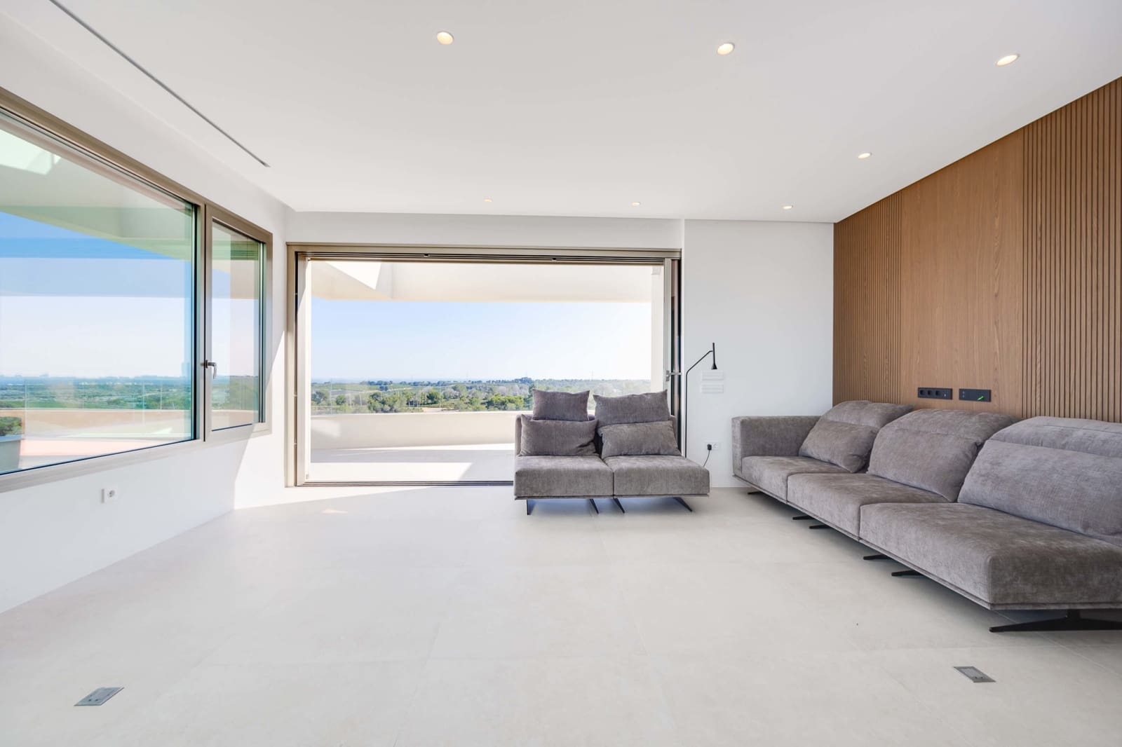 3 bedroom Penthouse for sale in Las Colinas Golf with pool garage - € 1,090,000 (Ref: 10183419)