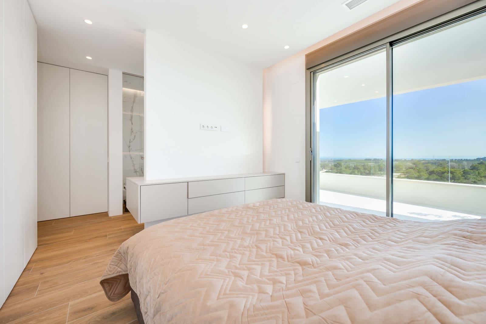 3 bedroom Penthouse for sale in Las Colinas Golf with pool garage - € 1,090,000 (Ref: 10183419)