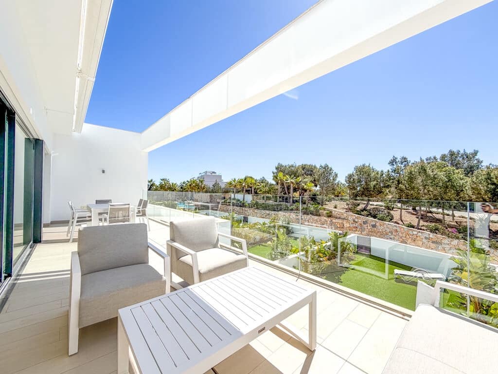 3 sypialnia Apartament na sprzedaż w Las Colinas Golf z basenem garażem - 485 000 € (Ref: 10183421)