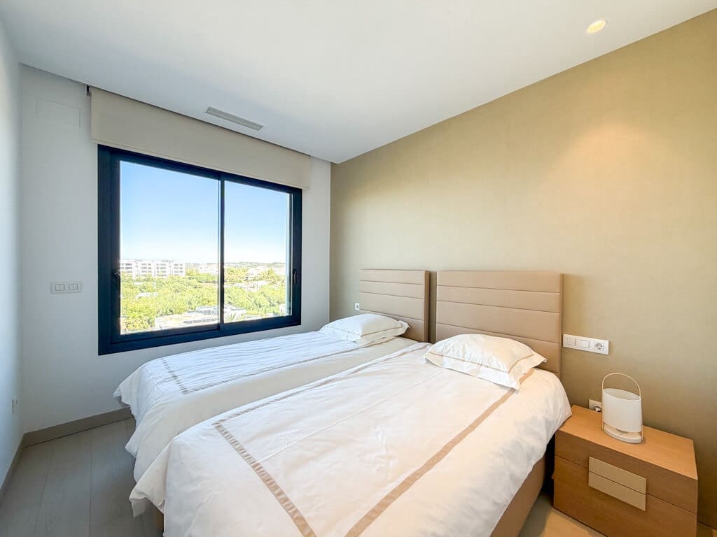 3 sypialnia Apartament na sprzedaż w Las Colinas Golf z basenem garażem - 485 000 € (Ref: 10183421)