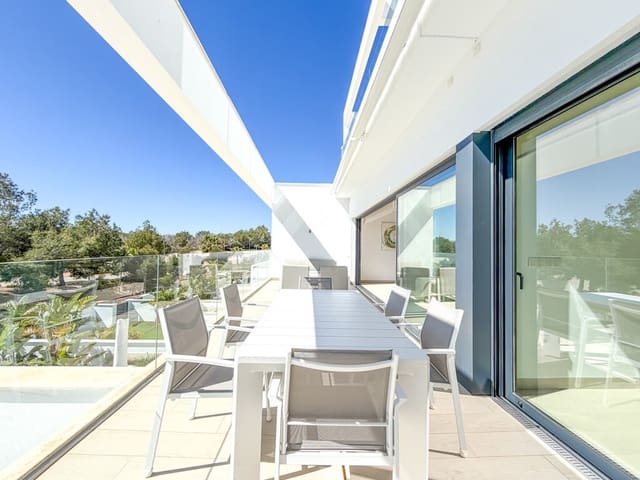 Apartamento de 3 habitaciones en Las Colinas Golf, Orihuela en venta con piscina garaje - 485.000 € (Ref: 10183421)