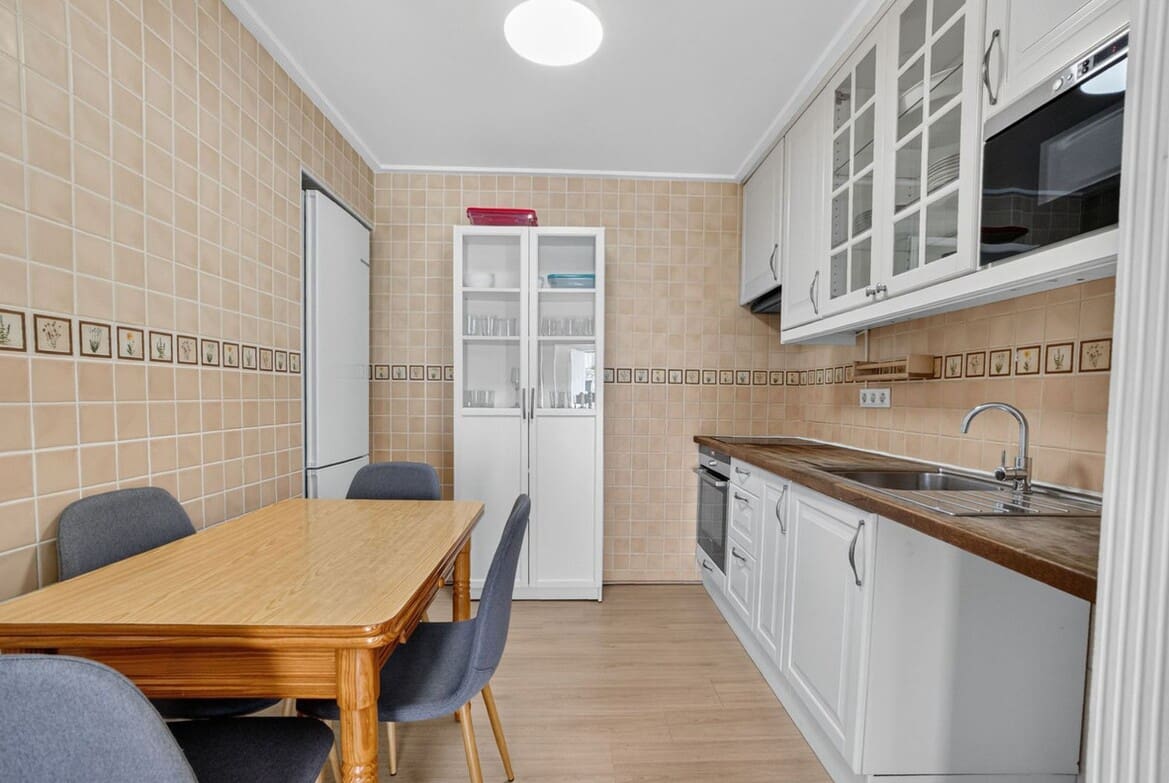 Chalet de 3 habitaciones en Torrevieja en venta con piscina - 199.000 € (Ref: 10184394)