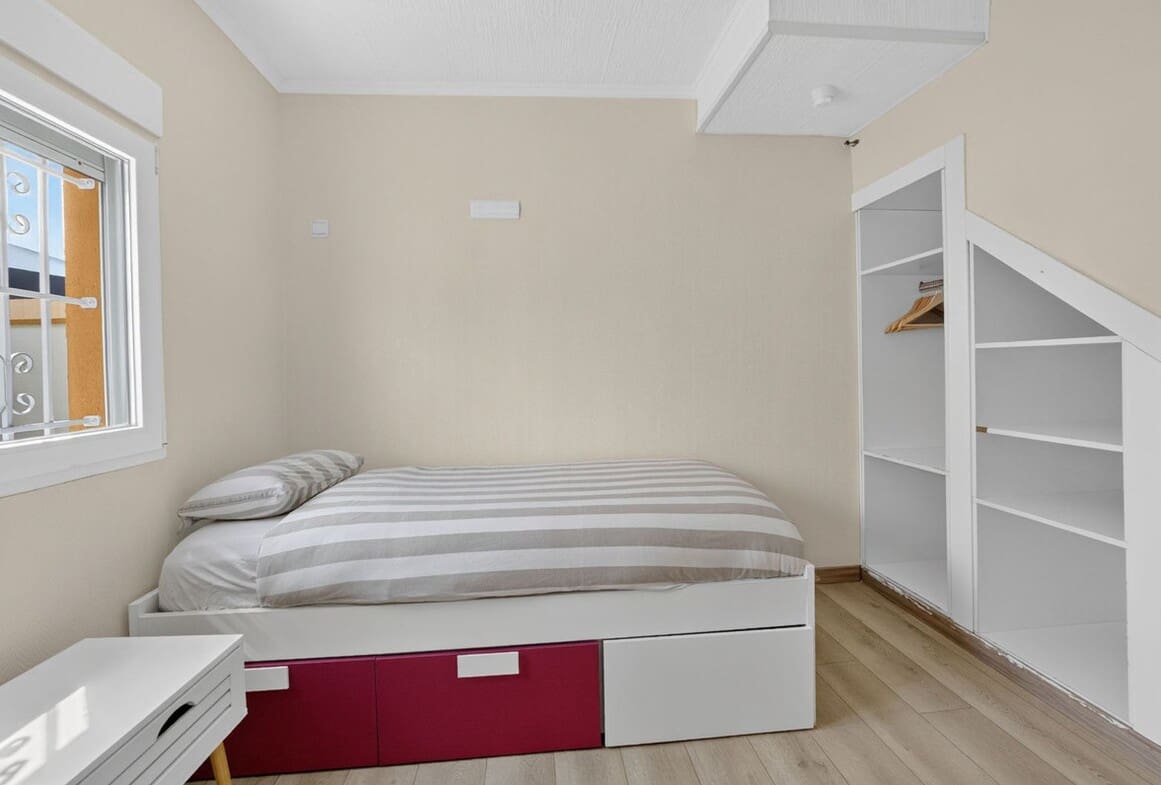 Chalet de 3 habitaciones en Torrevieja en venta con piscina - 199.000 € (Ref: 10184394)