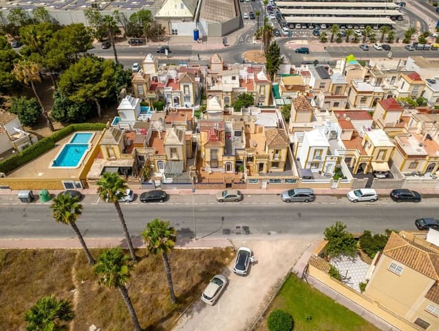 Chalet de 3 habitaciones en El Chaparral - La Siesta - La Torreta, Torrevieja en venta con piscina - 199.000 € (Ref: 10184394)