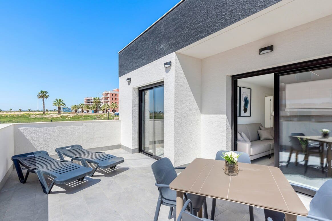 2 Zimmer Apartment zu verkaufen in Guardamar del Segura mit Pool Garage - 255.000 € (Ref: 10184396)