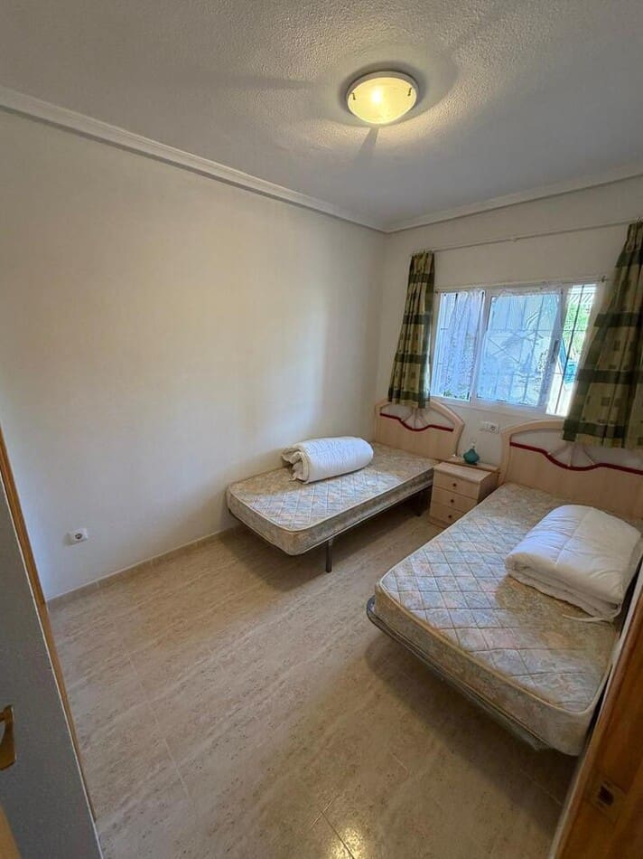 Chalet de 2 habitaciones en Santa Pola en venta con piscina garaje - 199.900 € (Ref: 10184397)