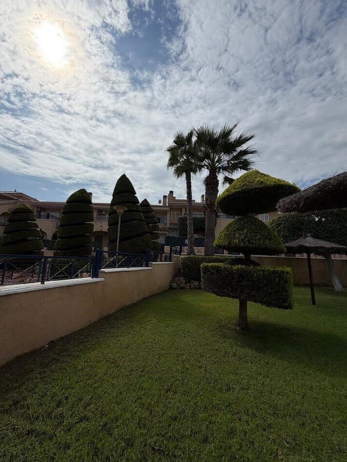 Chalet de 2 habitaciones en Santa Pola en venta con piscina garaje - 199.900 € (Ref: 10184397)