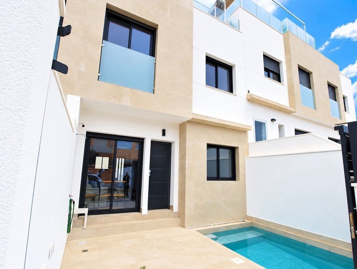 3 quarto Moradia para venda em Pilar de la Horadada com piscina garagem - 320 000 € (Ref: 10184401)