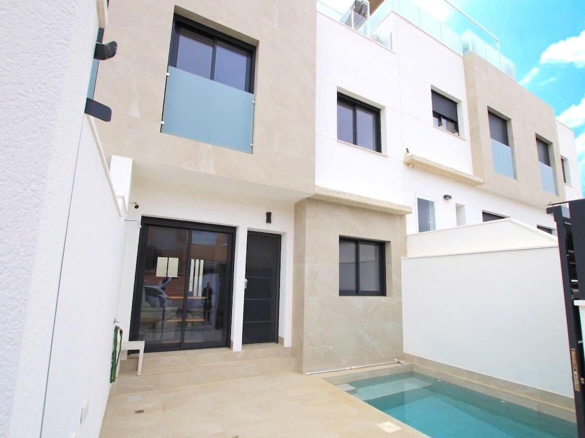 3 quarto Moradia para venda em Pilar de la Horadada com piscina garagem - 320 000 € (Ref: 10184401)