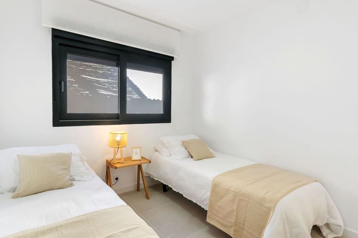 Chalet de 3 habitaciones en Torrevieja en venta con piscina garaje - 459.000 € (Ref: 10184408)