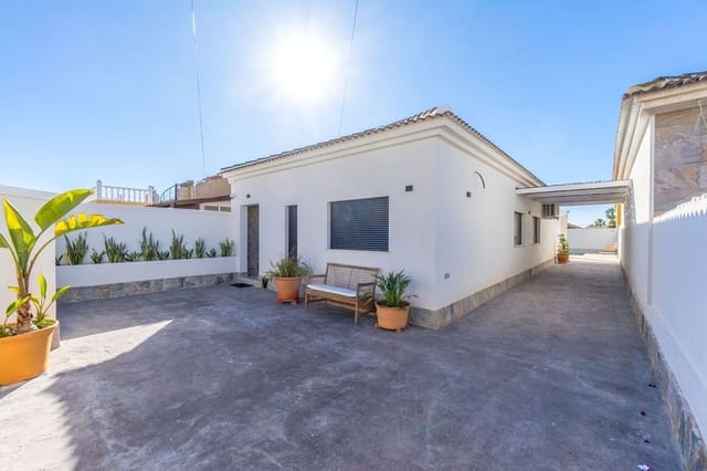 Chalet de 3 habitaciones en El Chaparral, Torrevieja en venta con piscina garaje - 459.000 € (Ref: 10184408)