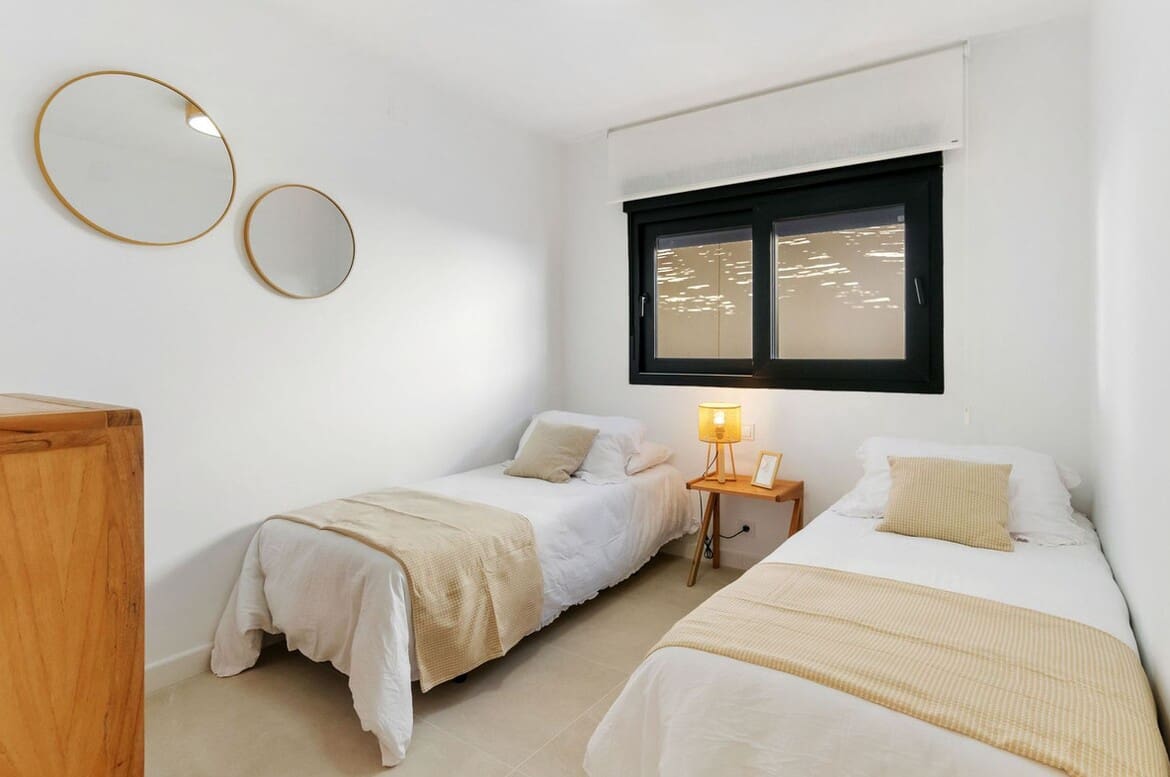 Chalet de 3 habitaciones en Torrevieja en venta con piscina garaje - 459.000 € (Ref: 10184408)
