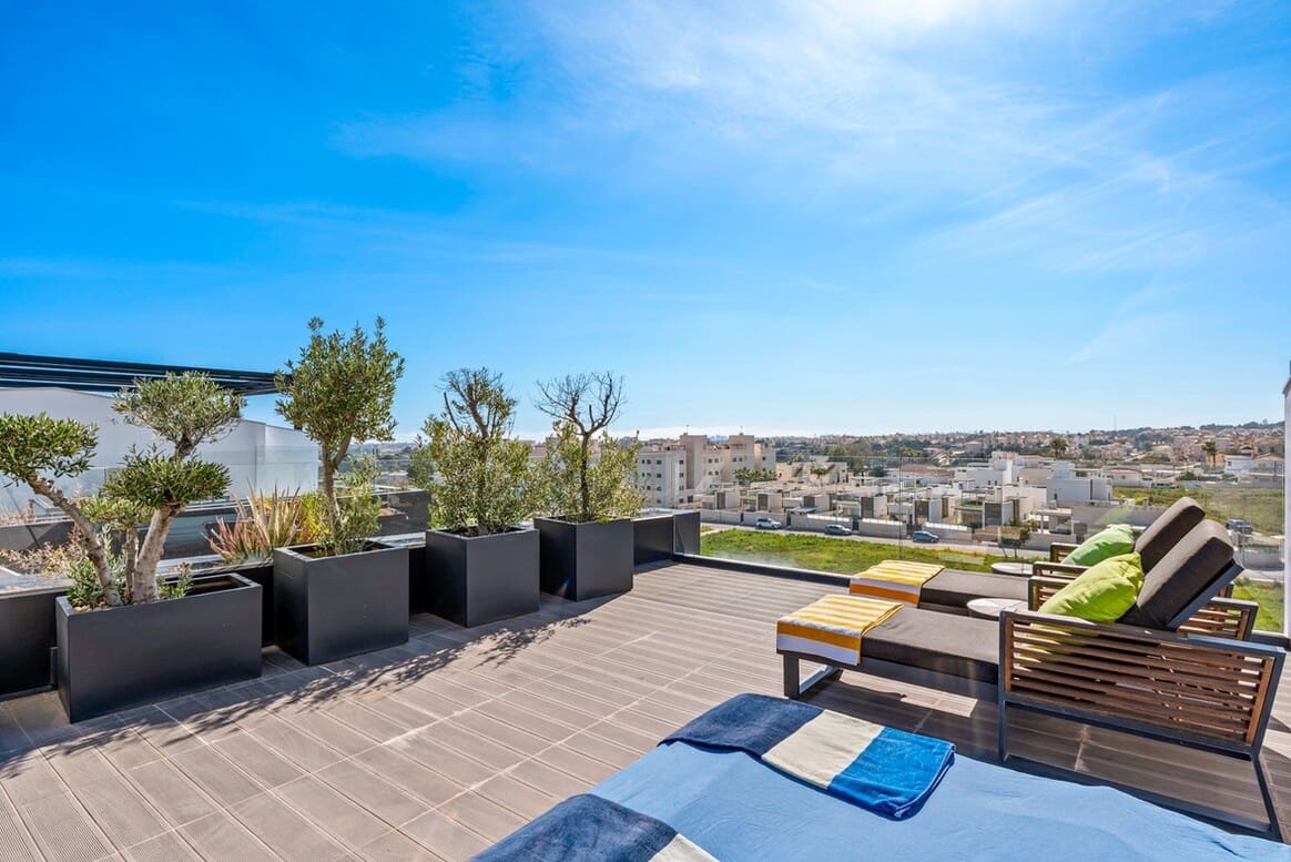 3 sovrum Lägenhet till salu i Orihuela Costa med pool garage - 639 000 € (Ref: 10184409)