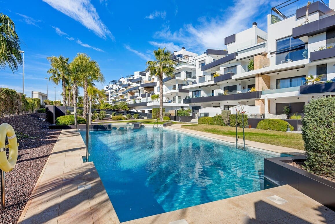 3 sovrum Lägenhet till salu i Orihuela Costa med pool garage - 639 000 € (Ref: 10184409)
