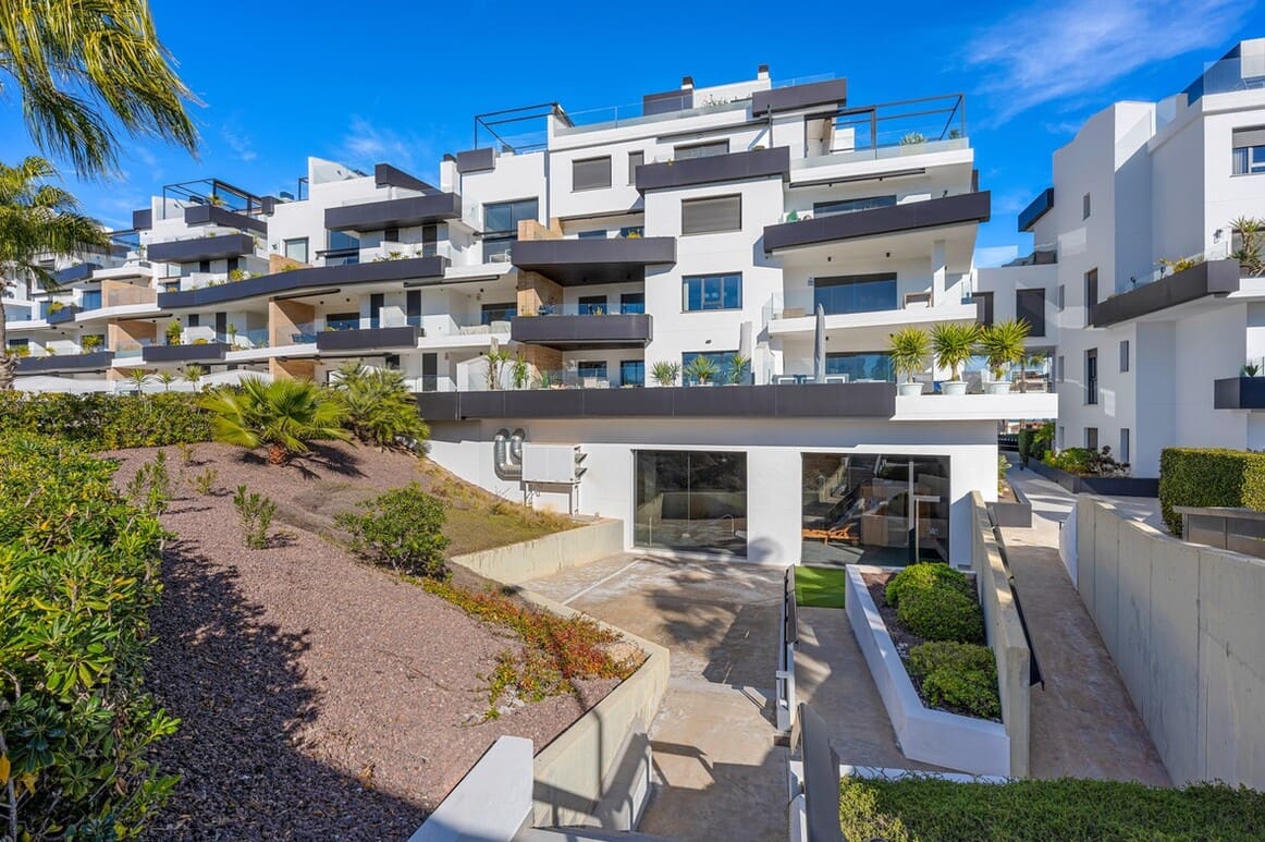3 sovrum Lägenhet till salu i Orihuela Costa med pool garage - 639 000 € (Ref: 10184409)