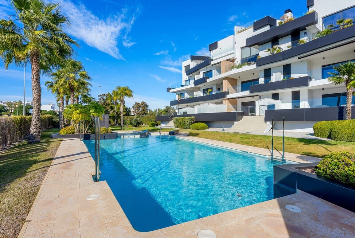 3 sovrum Lägenhet till salu i Orihuela Costa med pool garage - 639 000 € (Ref: 10184409)