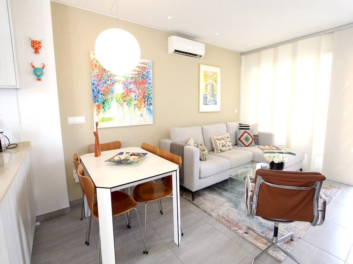 3 makuuhuone Omakotitalo myytävänä paikassa Benijofar mukana uima-altaan - 324 950 € (Ref: 10185353)