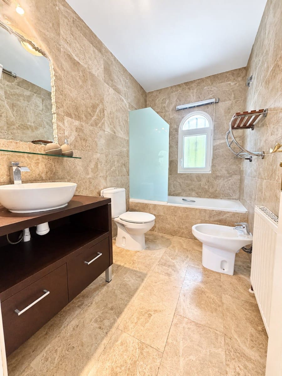 5 chambre Villa/Maison à vendre à Orihuela Costa avec piscine garage - 645 000 € (Ref: 10186711)