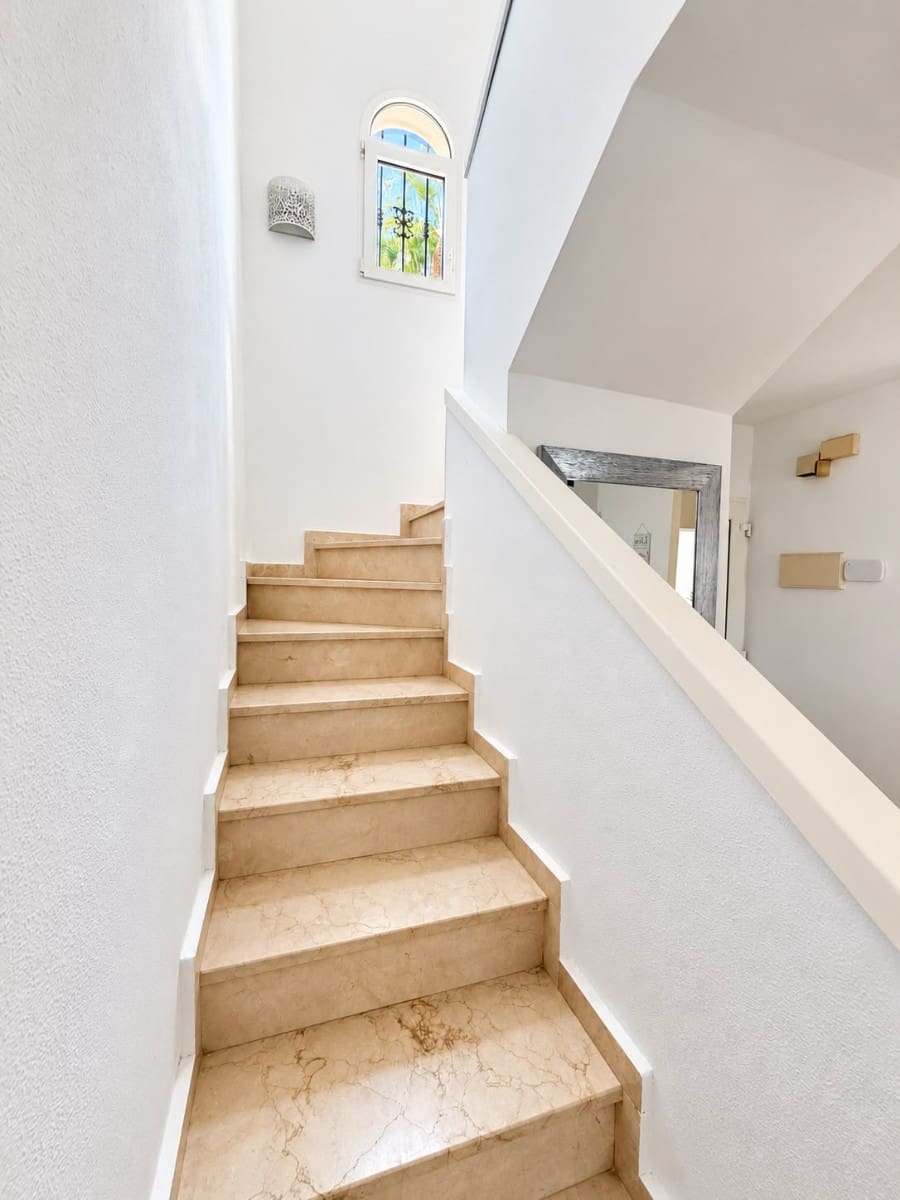5 chambre Villa/Maison à vendre à Orihuela Costa avec piscine garage - 645 000 € (Ref: 10186711)