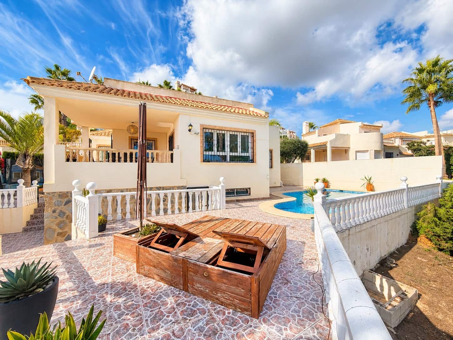5 chambre Villa/Maison à vendre à Orihuela Costa avec piscine garage - 645 000 € (Ref: 10186711)