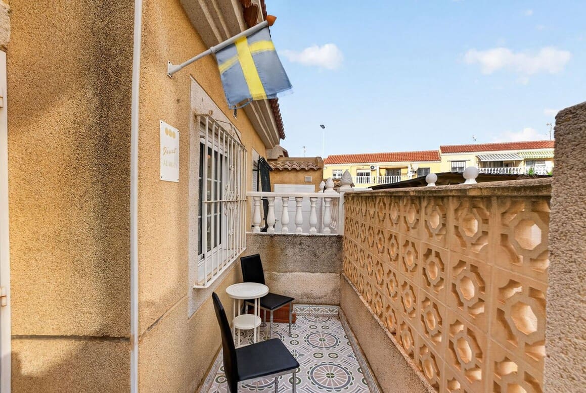 2 slaapkamer Huis te koop in Torrevieja met zwembad - € 199.000 (Ref: 10186714)