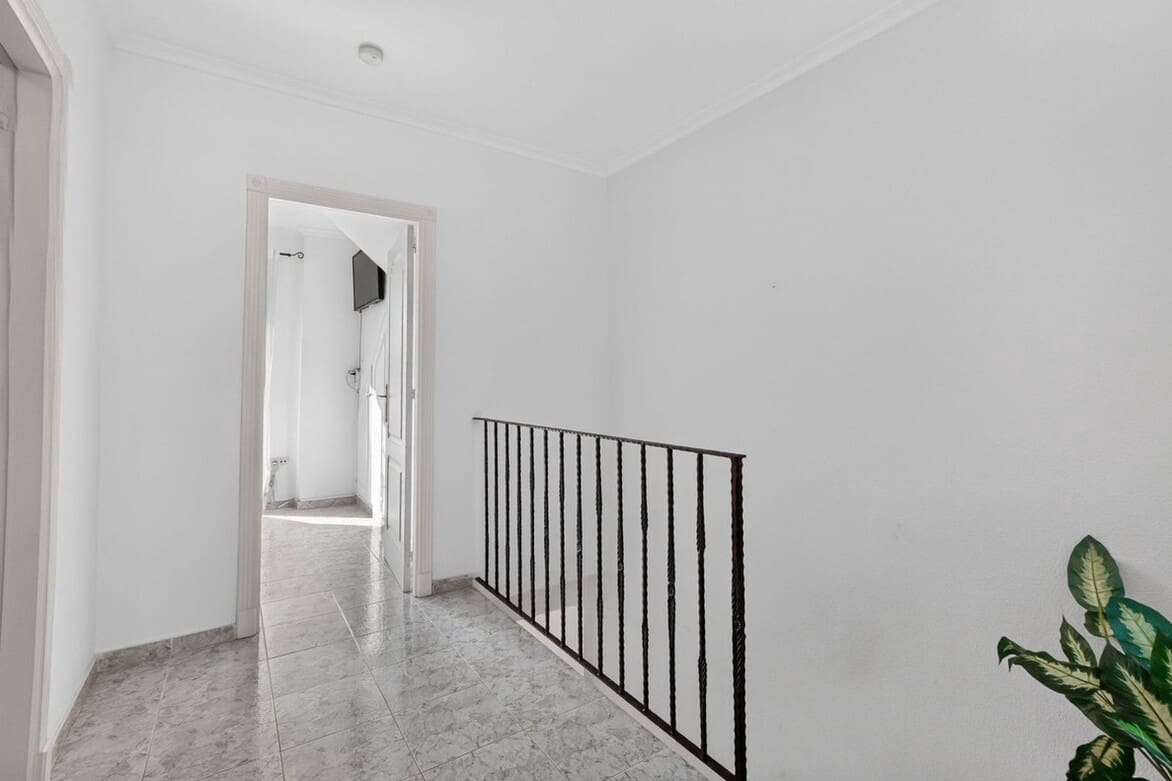 2 slaapkamer Huis te koop in Torrevieja met zwembad - € 199.000 (Ref: 10186714)