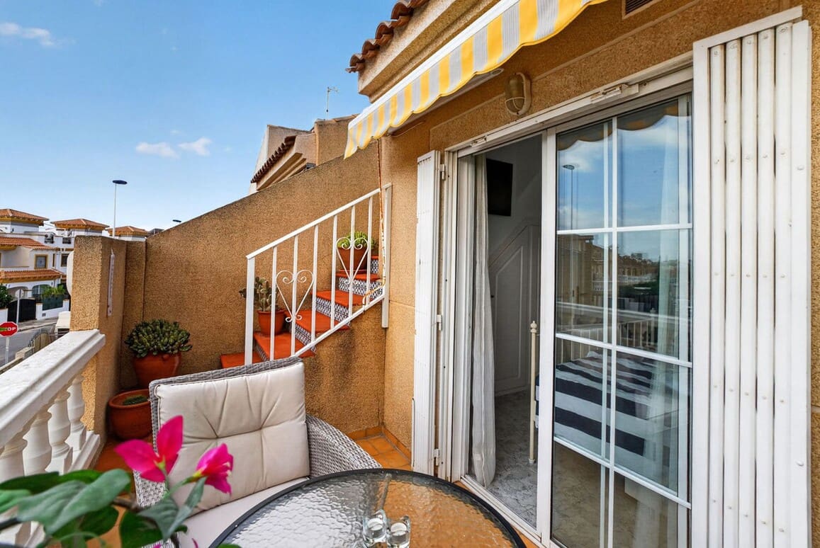2 slaapkamer Huis te koop in Torrevieja met zwembad - € 199.000 (Ref: 10186714)