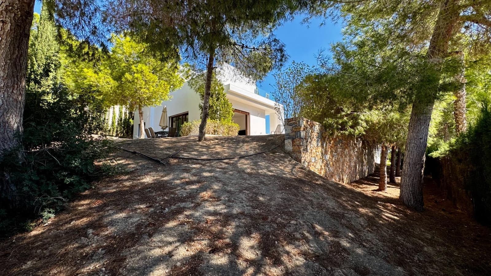 3 bedroom Villa for sale in Orihuela with pool - € 649,000 (Ref: 9513633)