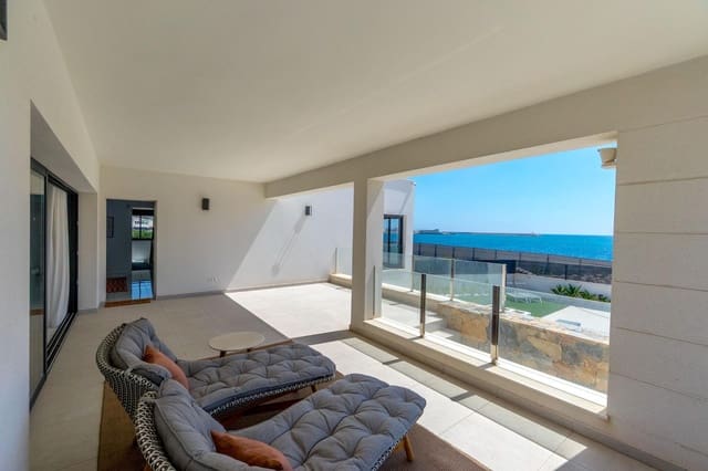 Chalet de 5 habitaciones en La Veleta, Torrevieja en venta con piscina garaje - 1.490.000 € (Ref: 9513639)