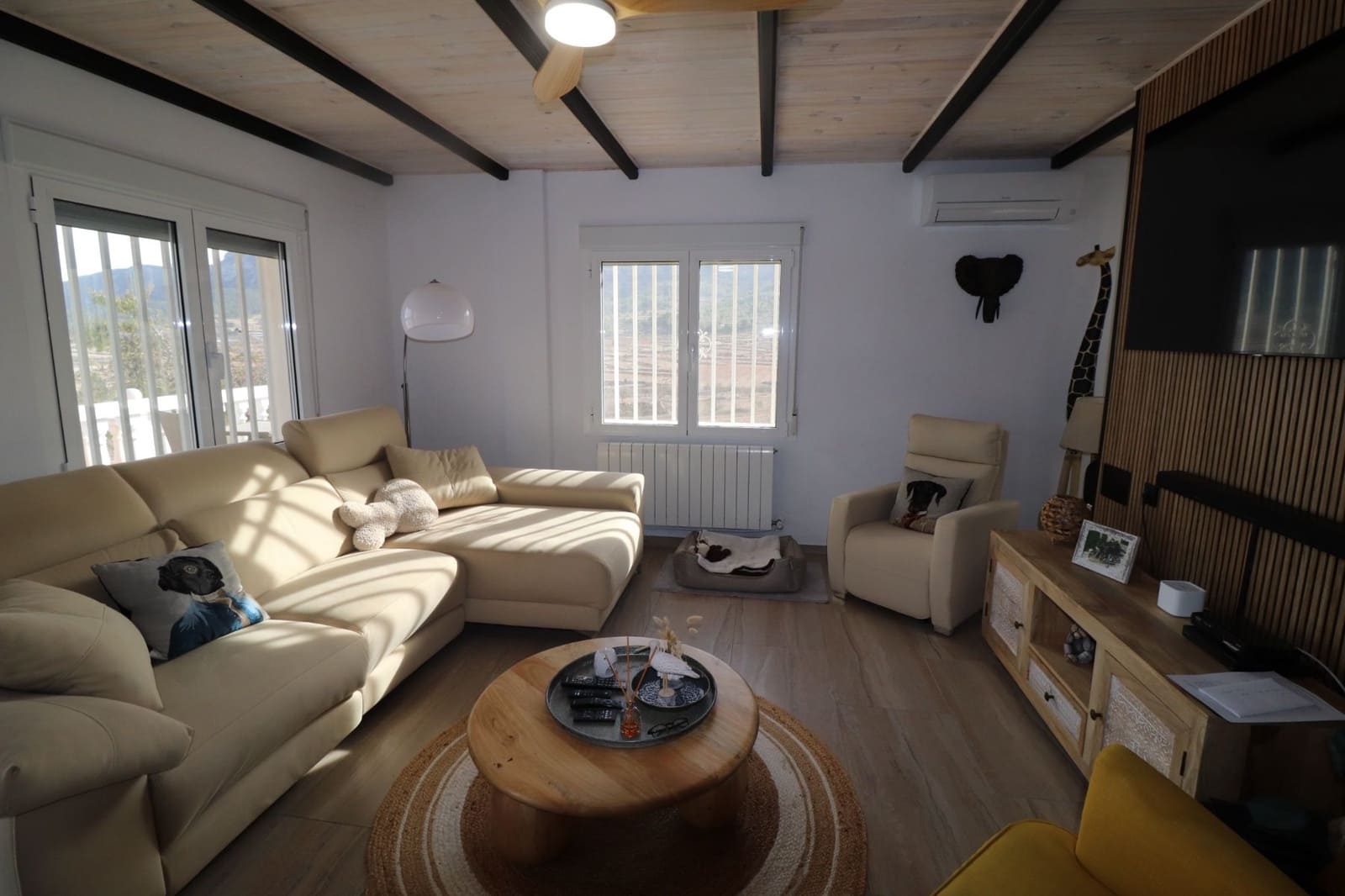 4 bedroom Villa for sale in La Romana with pool - € 379,000 (Ref: 9513664)