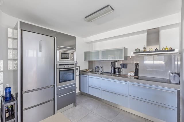 3 bedroom Penthouse for sale in Playa de San Juan, Alicante / Alacant city - € 690,000 (Ref: 9513669)