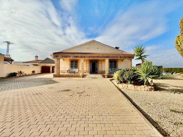 3 bedroom Villa for sale in Avileses with garage - € 375,000 (Ref: 9513670)