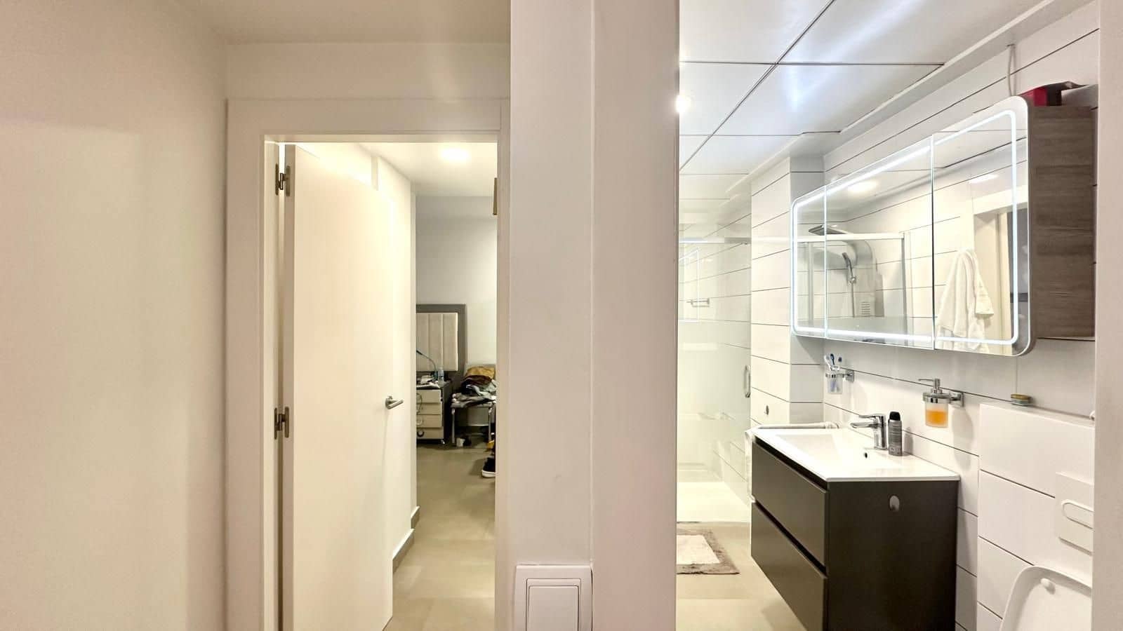 3 Zimmer Apartment zu verkaufen in Torrevieja - 220.000 € (Ref: 9513680)