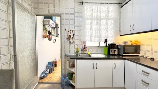 4 chambre Appartement à vendre à Centro, Torrevieja avec piscine - 199 900 € (Ref: 9513686)