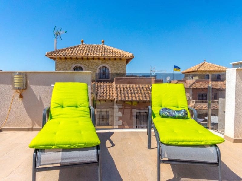 Chalet de 5 habitaciones en Aguas Nuevas en venta - 439.000 € (Ref: 9513692)