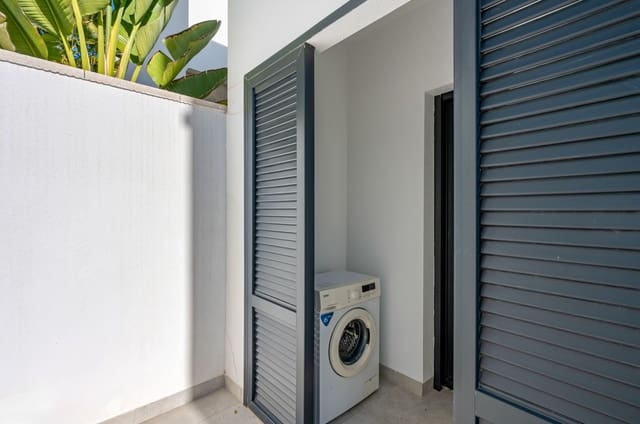 3 slaapkamer Villa te koop in Las Filipinas met zwembad - € 519.500 (Ref: 9513693)