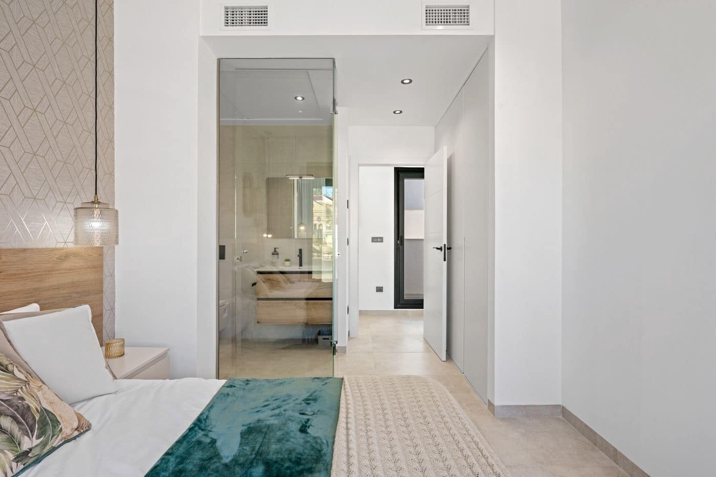 3 slaapkamer Villa te koop in Filipinas met zwembad - € 519.500 (Ref: 9513693)