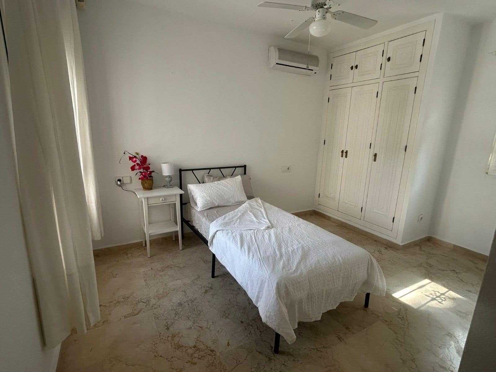 5 sypialnia Willa na sprzedaż w Orihuela Costa z basenem garażem - 639 900 € (Ref: 9513694)