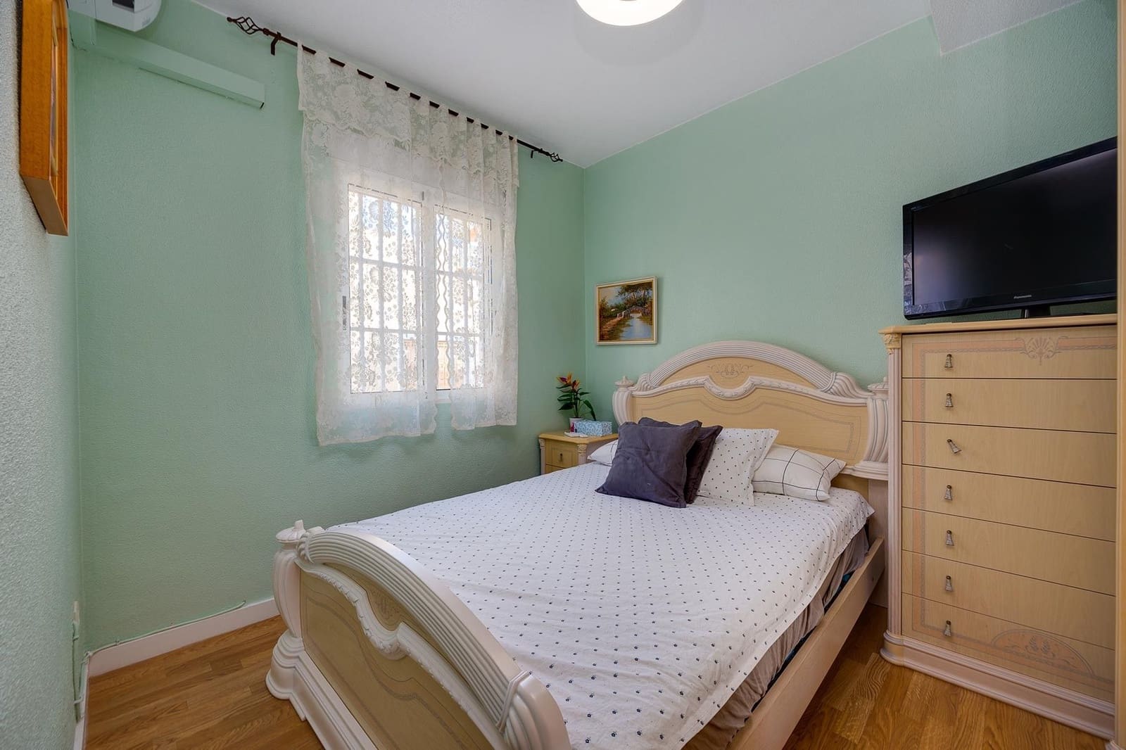 3 bedroom Villa for sale in Torrevieja - € 310,000 (Ref: 9513710)