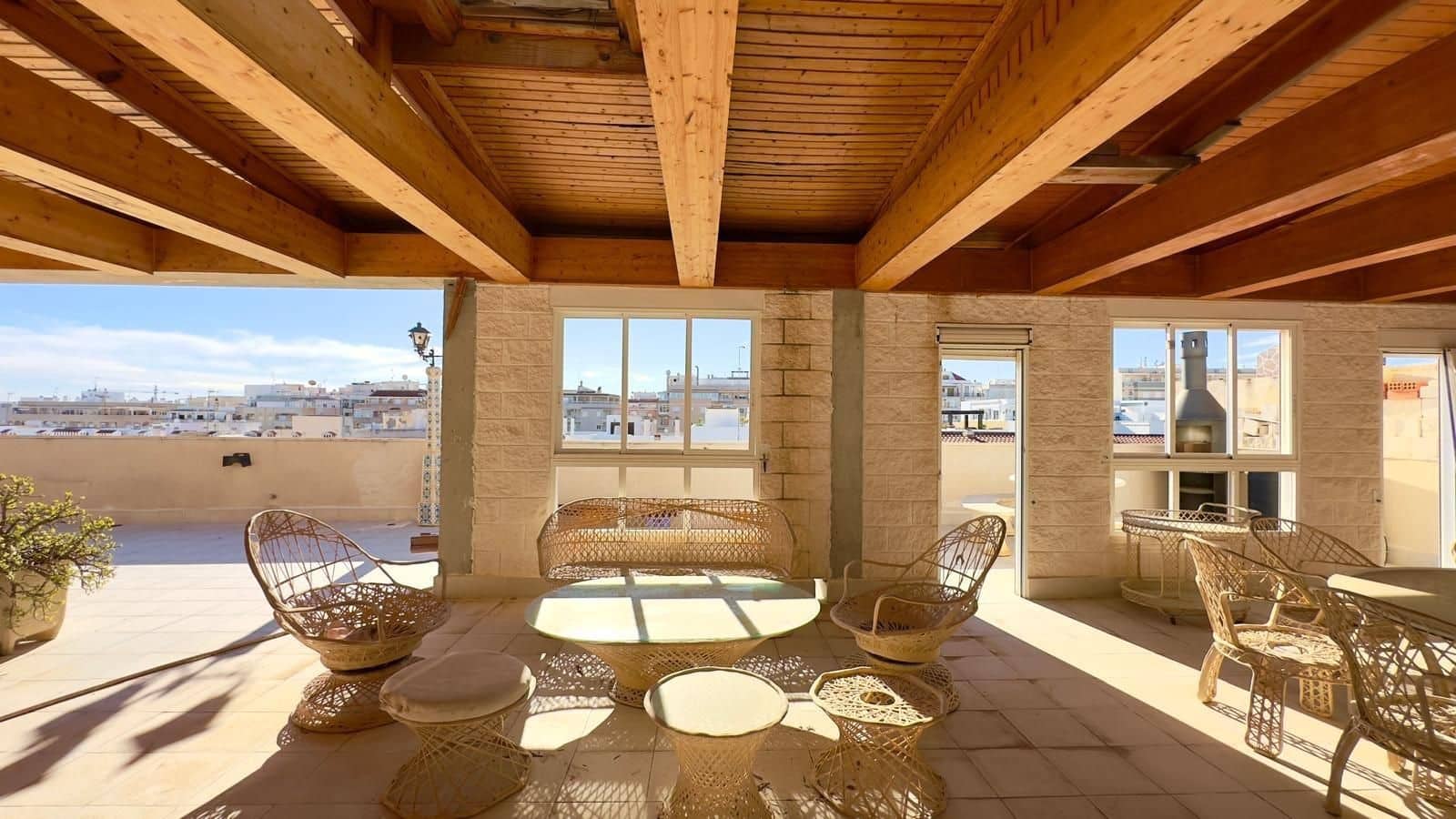 Ático de 2 habitaciones en Torrevieja en venta - 449.900 € (Ref: 9513713)