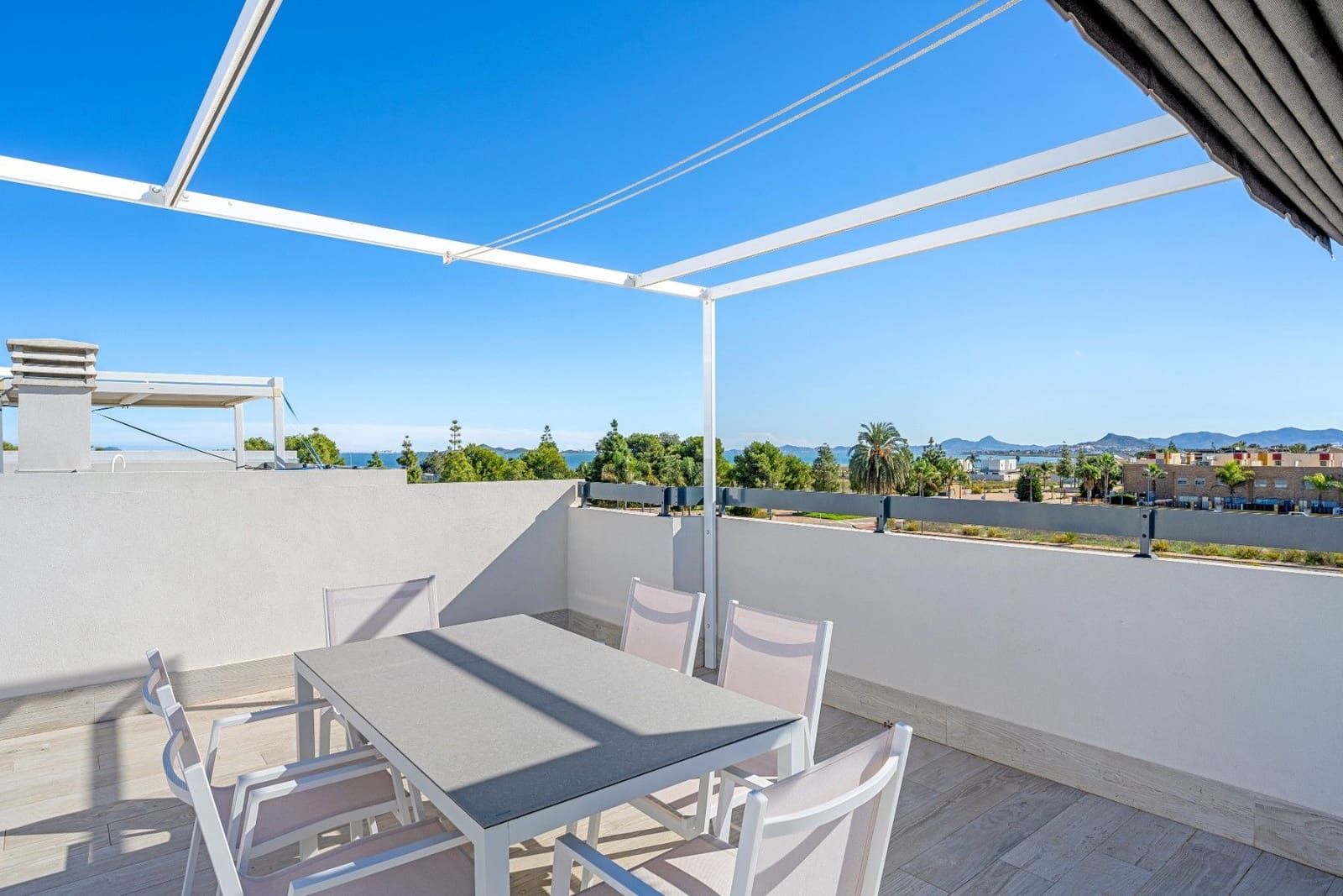 4 bedroom Villa for sale in Los Alcazares with pool garage - € 649,000 (Ref: 9513724)