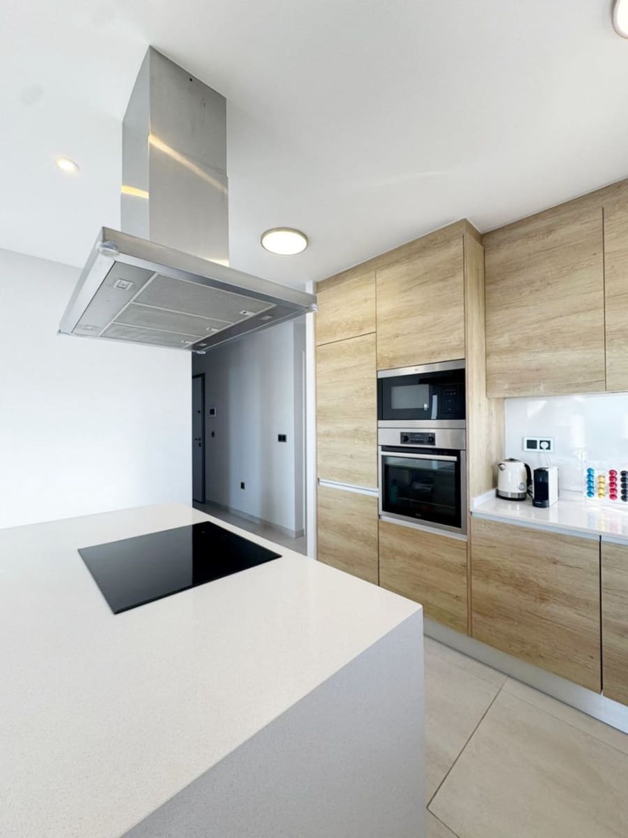 3 slaapkamer Appartement te koop in Benidorm met garage - € 699.000 (Ref: 9513742)