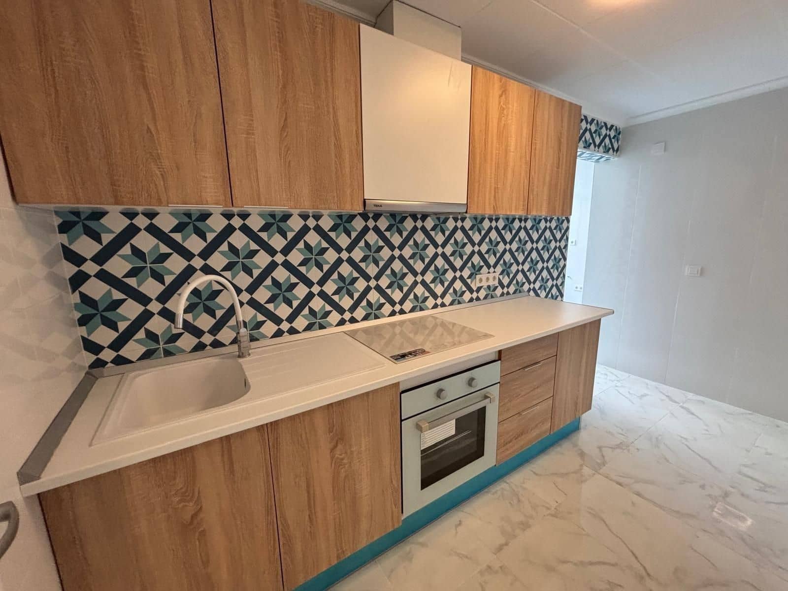 3 chambre Penthouse à vendre à Torrevieja avec piscine - 335 000 € (Ref: 9513761)