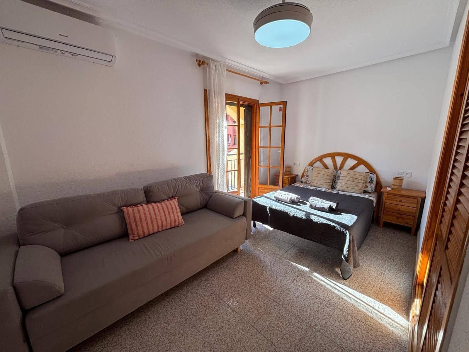 2 sypialnia Apartament na sprzedaż w Torrevieja z basenem - 219 000 € (Ref: 9513762)