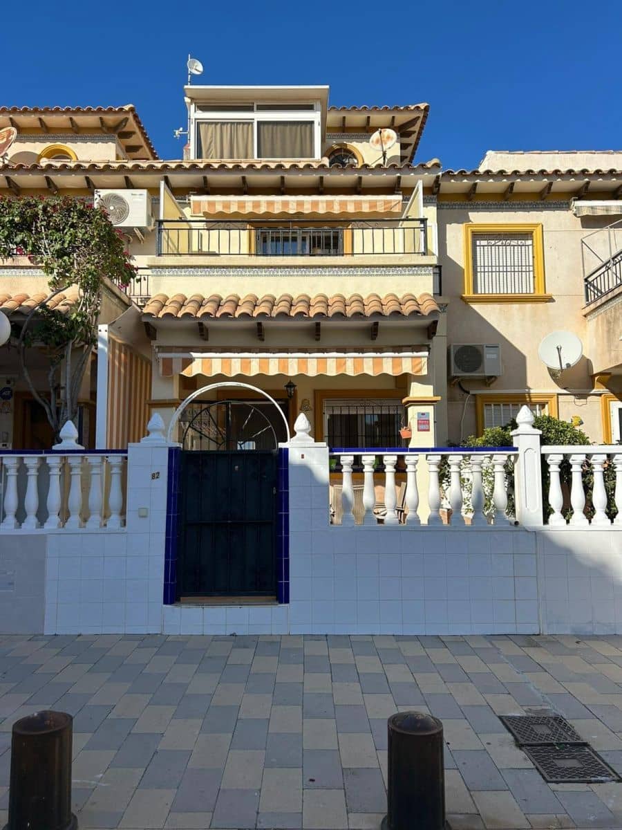 2 soveværelse Lejlighed til salg i Orihuela Costa med swimmingpool - € 199.000 (Ref: 9513763)